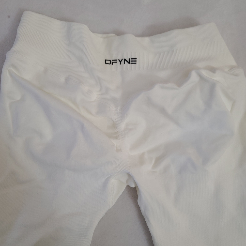 DFYNE Women's White Leggings